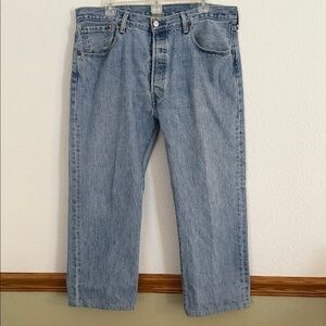 Mens Levi’s 501 Button Fly Light Wash 38 SHORT